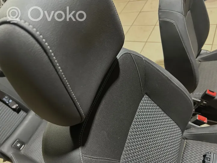 Opel Astra K Seat set 