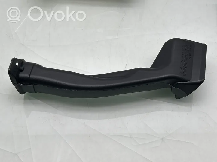 Toyota RAV 4 (XA50) Oro paėmimo kanalo detalė (-ės) 5886142020