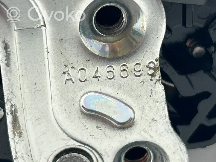 Toyota RAV 4 (XA50) Serrure de porte arrière A046693