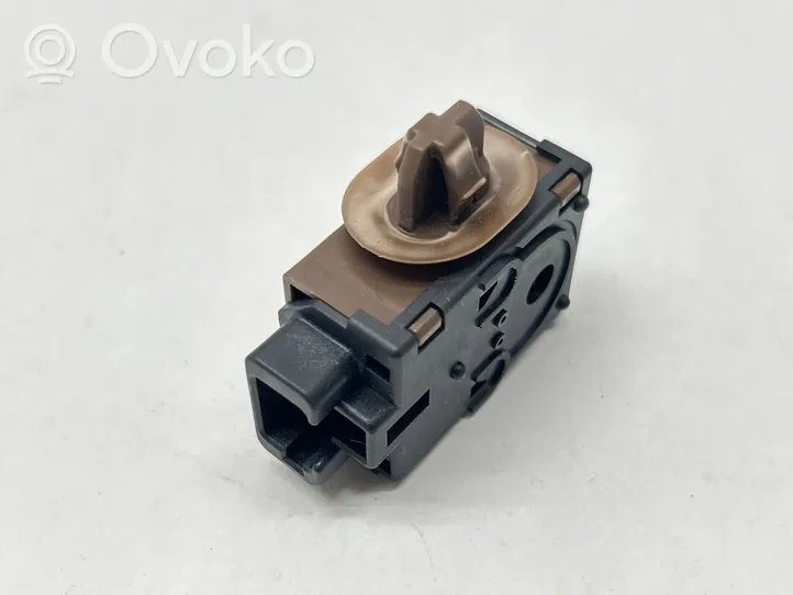 Toyota Land Cruiser (J150) Sensor 8934348010