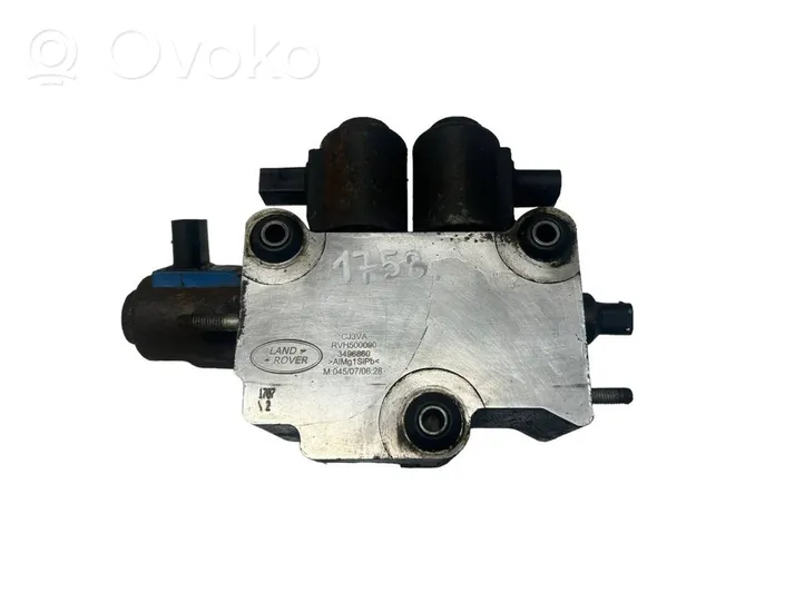 Land Rover Range Rover L322 Blocco valvola della sospensione pneumatica RVH500090