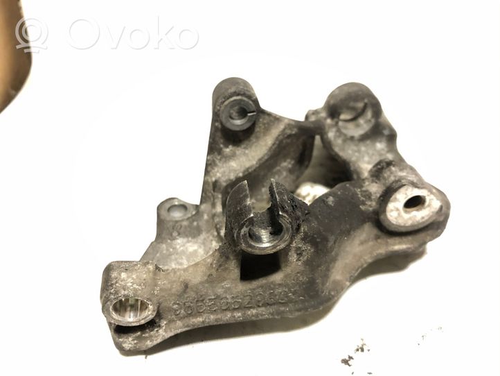 Peugeot 407 Engine mounting bracket 9655652980