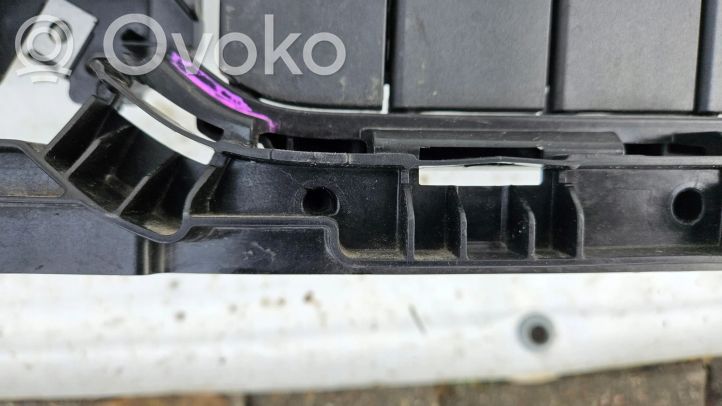 11073810 BMW 3 G20 G21 Front grill, 141.18 € | RRR