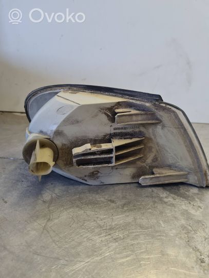 Opel Vectra B Indicatore di direzione anteriore E94011