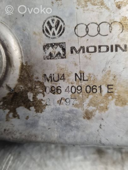 Volkswagen Transporter - Caravelle T4 Halterung Ölfilter / Ölkühler 096409061E