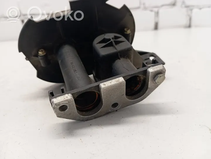 Volkswagen II LT Zawór sterujący płynu chłodzącego T306651398J