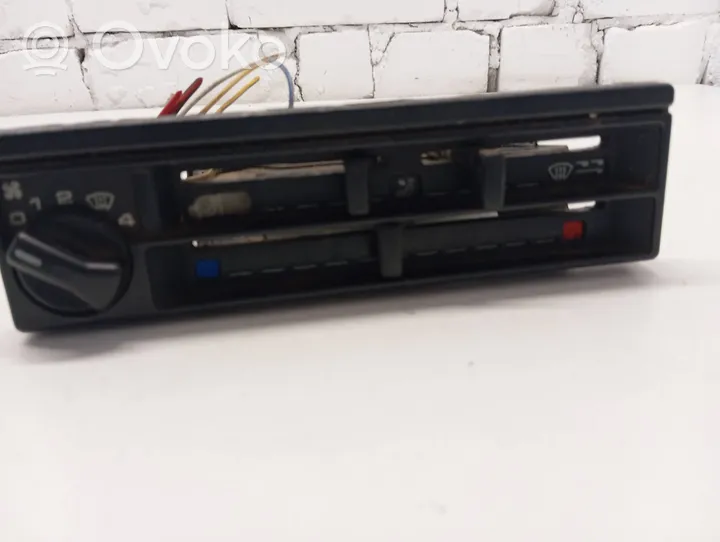 Volkswagen Transporter - Caravelle T4 Climate control unit 321819045C