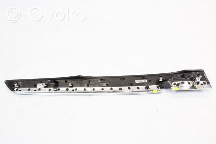 BMW 7 F01 F02 F03 F04 Barra di rivestimento della portiera anteriore 7318106