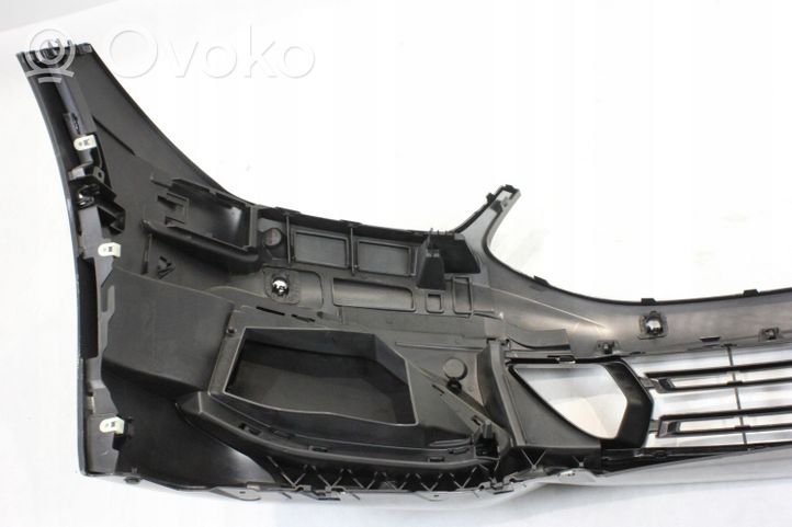 BMW 8 G15 Front bumper 