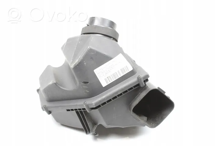 BMW 5 G30 G31 Scatola del filtro dell’aria 7934474