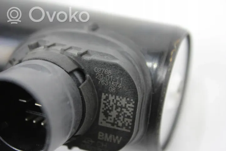 BMW X6 G06 Muu sylinterinkannen osa 7631574