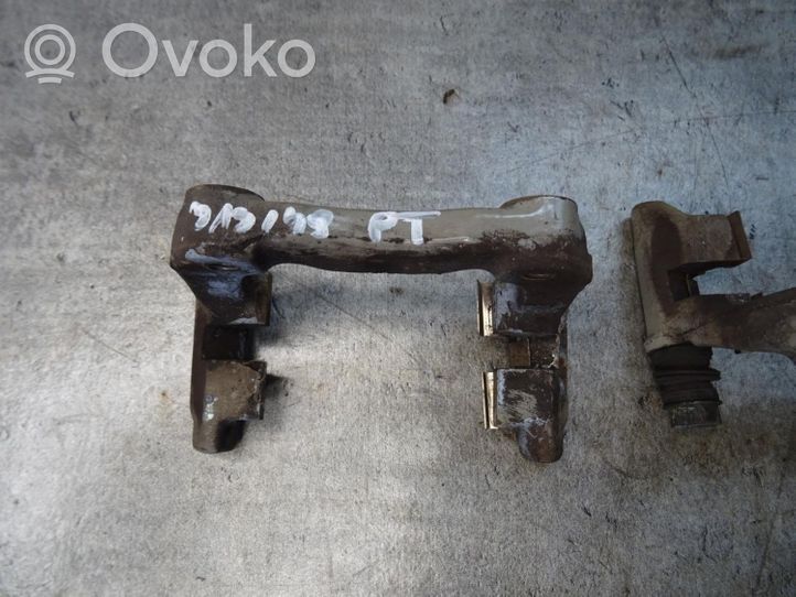 Audi TT Mk1 Supporto della pinza del freno posteriore 