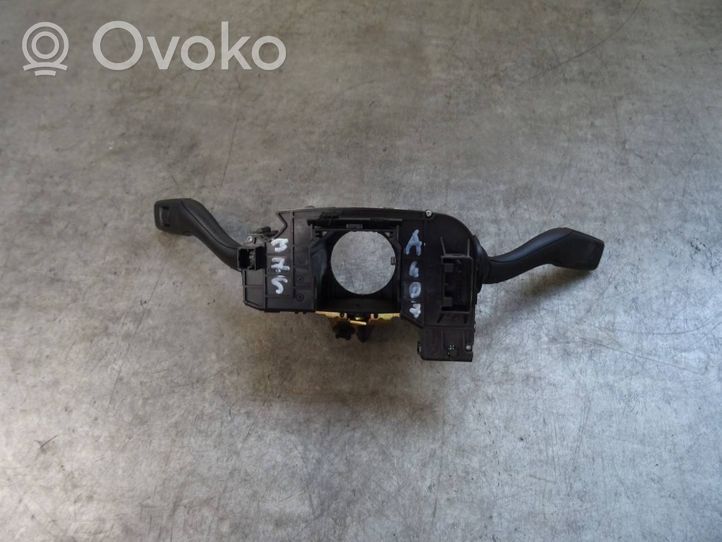 Audi A4 S4 B7 8E 8H Leva/interruttore dell’indicatore di direzione e tergicristallo 8E0953549S