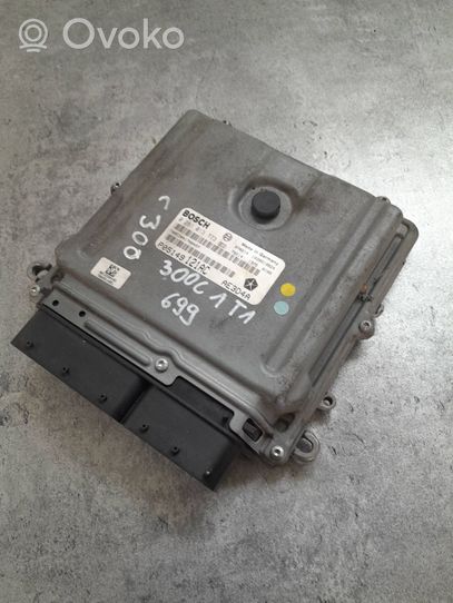 Chrysler 300 - 300C Sterownik / Moduł ECU 0281013773