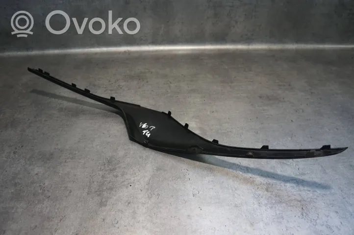 Volvo V40 Moulure de pare-chocs avant 31347088