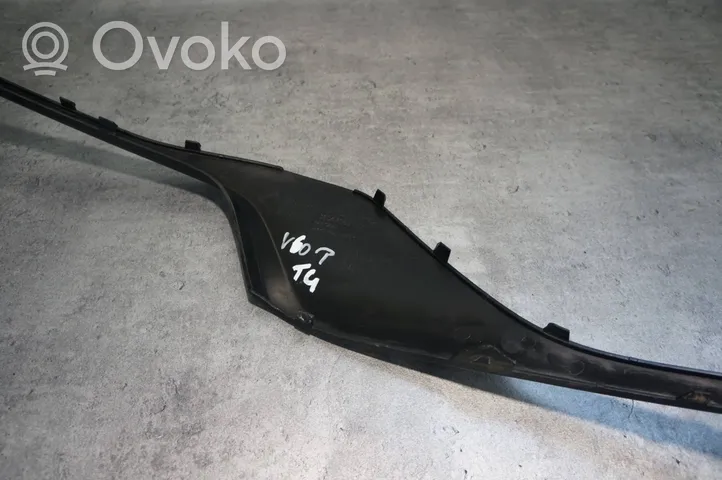 Volvo V40 Moulure de pare-chocs avant 31347088