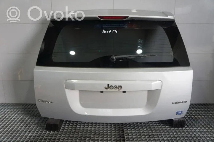 Jeep Compass Lava-auton perälauta 