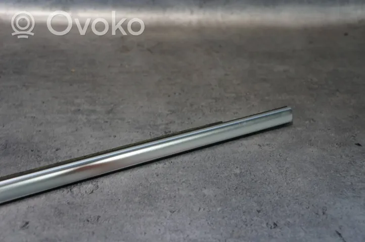 Volvo V60 Rivestimento modanatura del vetro della portiera anteriore 