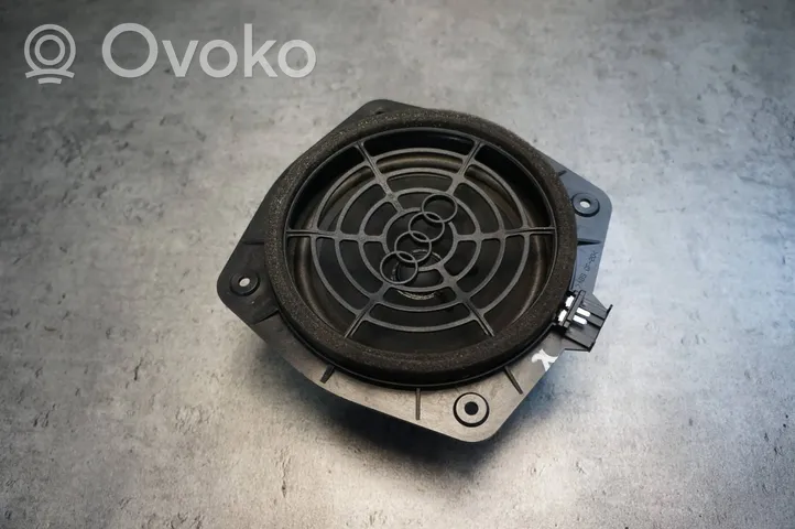 Audi TT TTS Mk2 Takaoven kaiutin 8J0035411