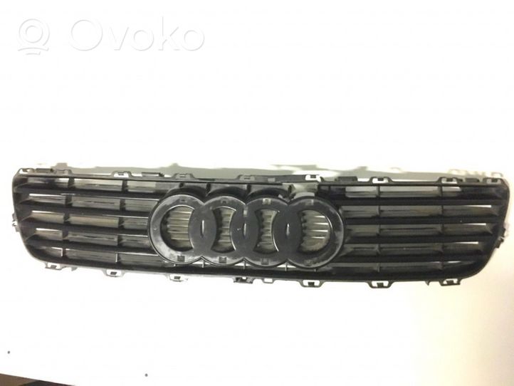 Audi A6 S6 C4 4A Grotelės priekinės 4A0853651C