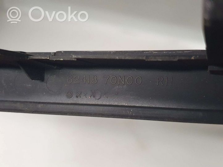 Nissan Primera Listwa pod lampę przednią 6241870N00