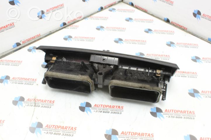 BMW X3 E83 Centrinės oro grotelės 3400074