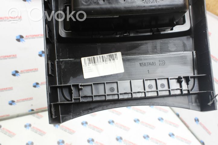 BMW 1 F20 F21 Consolle centrale del vano portaoggetti 9212487