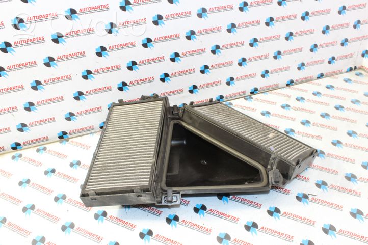 BMW X5 E70 Couvercle du boîtier de filtre à air 64316945575