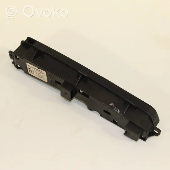 BMW 5 F10 F11 ESP (stabilumo sistemos) jungtukas 120270241