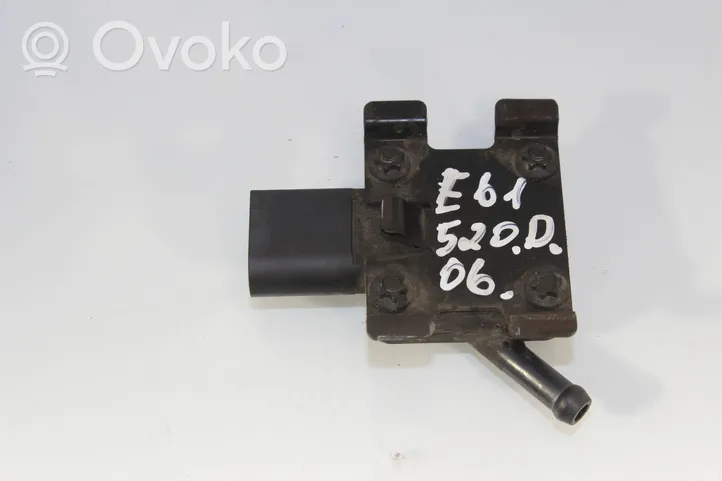 BMW 5 E60 E61 Izplūdes gāzu spiediena sensors 7789219