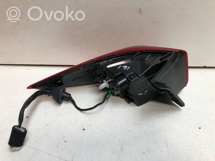 Hyundai Kona I Lampa tylna 92402J91