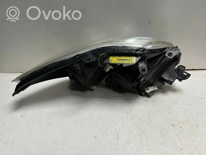 Toyota Auris 150 Lampa przednia 8596752020