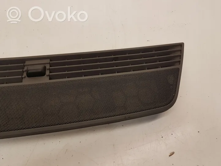 Audi A4 S4 B6 8E 8H Lango oro grotelės 8H0819635D