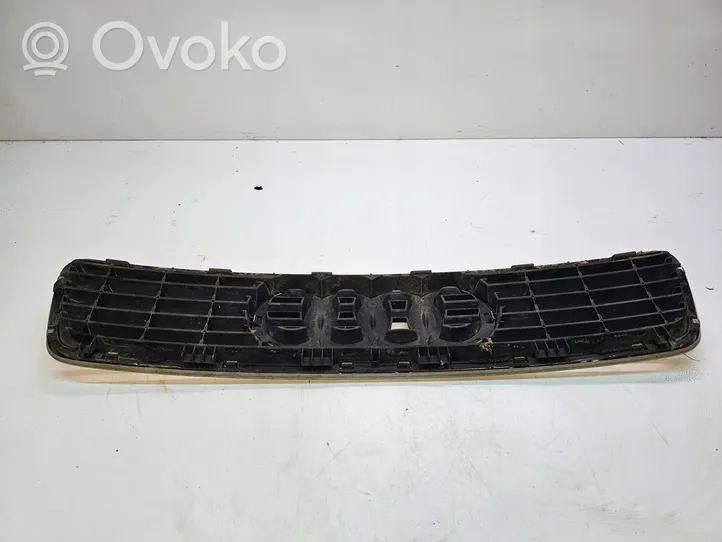 Audi A4 S4 B5 8D Grille de calandre avant 8D0853651J