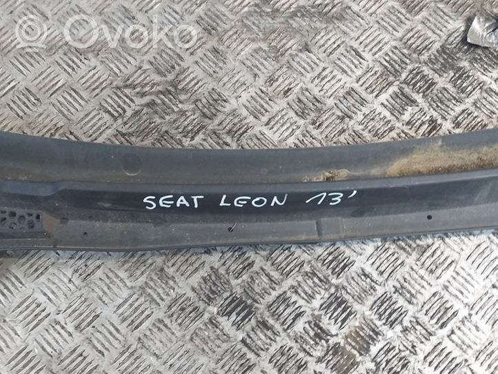 Seat Leon (5F) Moldura del limpia 5F1819403C