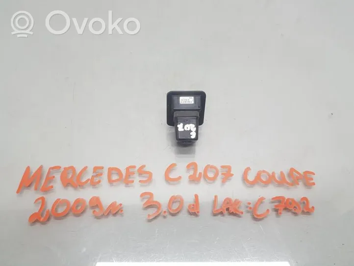 Mercedes-Benz CLK C207 A207 Caméra de recul A2078200797