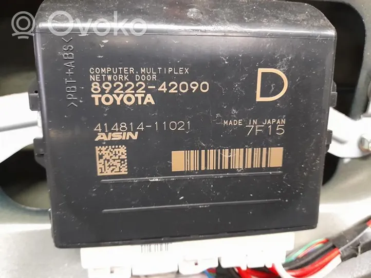 Toyota RAV 4 (XA40) Portellone posteriore/bagagliaio 89222-42090