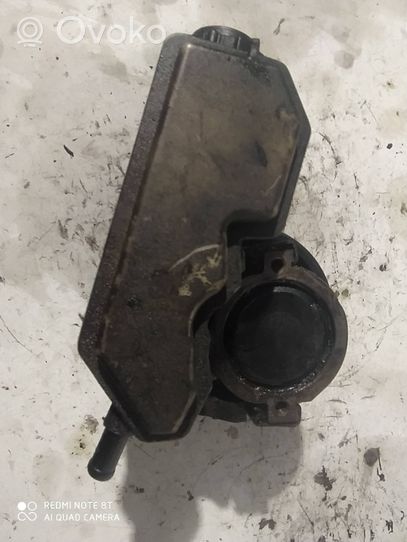 Opel Vectra B Pompa wspomagania układu kierowniczego 90495957