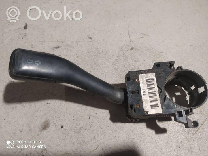 Volkswagen Bora Posūkių/ šviesų rankenėlė 8L0953513G