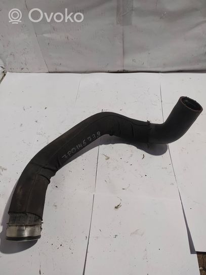 Volkswagen Touareg II Tube d'admission de tuyau de refroidisseur intermédiaire 7P0145738