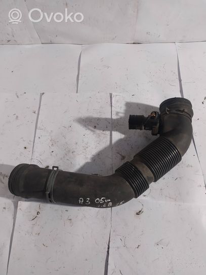 Volkswagen Golf V Boîtier de filtre à air 1K0129684