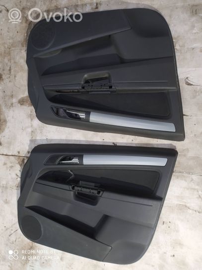 Opel Zafira B Rivestimento del pannello della portiera anteriore 13223184