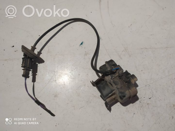 Volkswagen Golf VI Motorino del tappo del serbatoio del carburante 5N0810773D