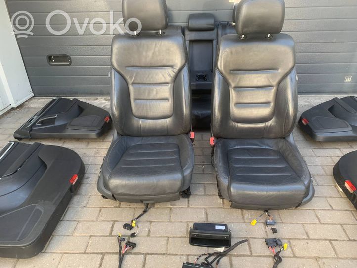 Volkswagen Touareg II Interior set 7P1867011BC