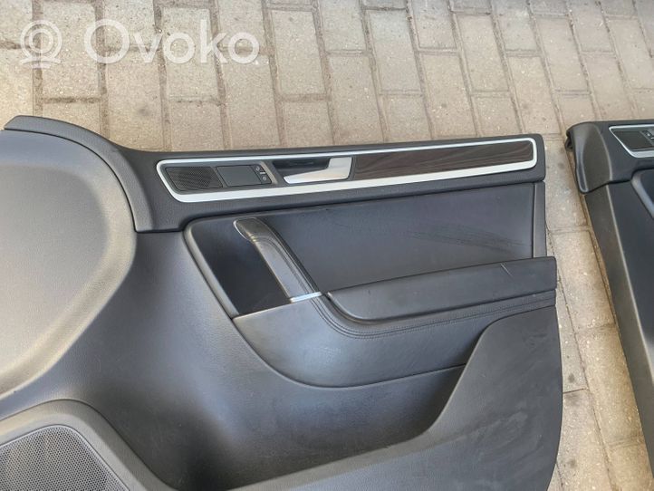 Volkswagen Touareg II Kit intérieur 7P1867011BC