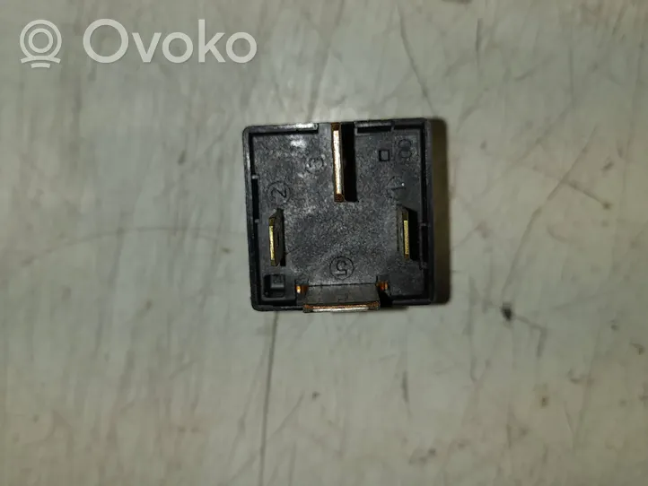 Volkswagen Touareg II Other relay 7M0951253A