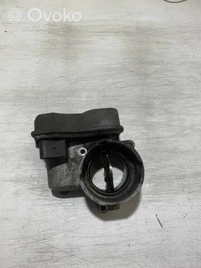 Volkswagen Golf V Throttle valve 03G128063B