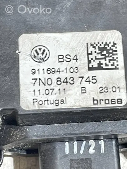 Volkswagen Sharan Siłownik zamka drzwi bocznych / przesuwnych 7N0843745