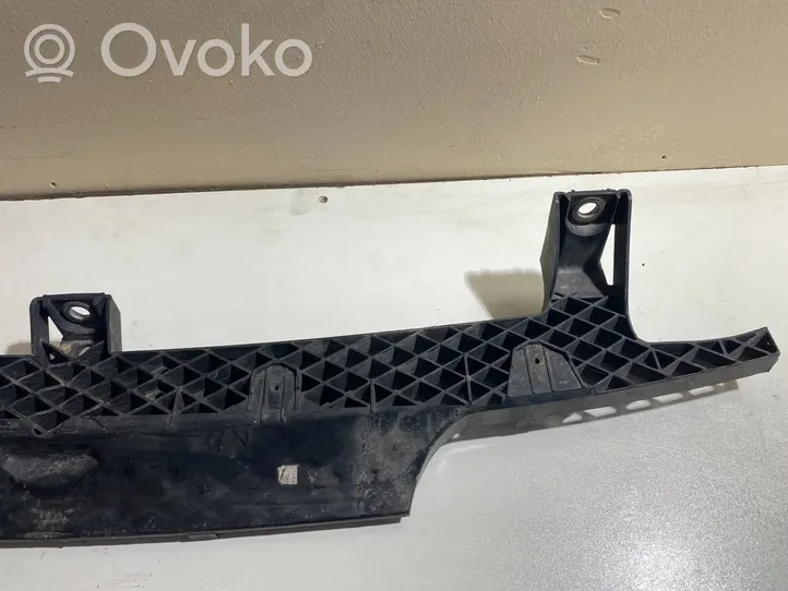 Volkswagen Touareg II Front bumper mounting bracket 7P6807200