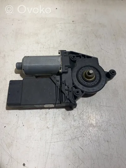 Volkswagen PASSAT B5 Fensterhebermotor Tür vorne 3B4837752